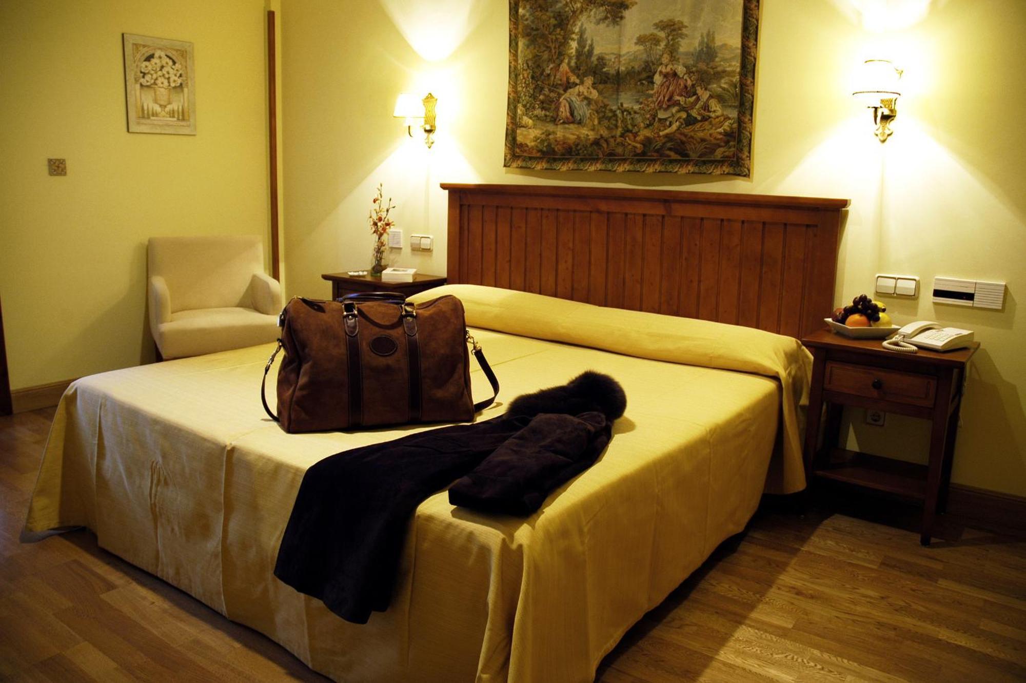 Hotel Casona De La Reyna Toledo Eksteriør bilde